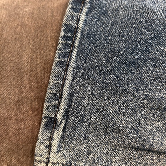 Stylish Blue Denim Cargo Jeans - Picture 7 of 7